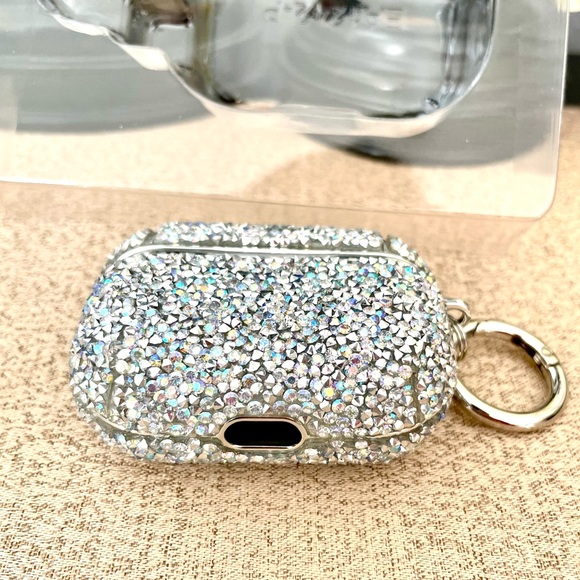 NWT Iridescent AirPod Pro Case - Picture 2 of 8